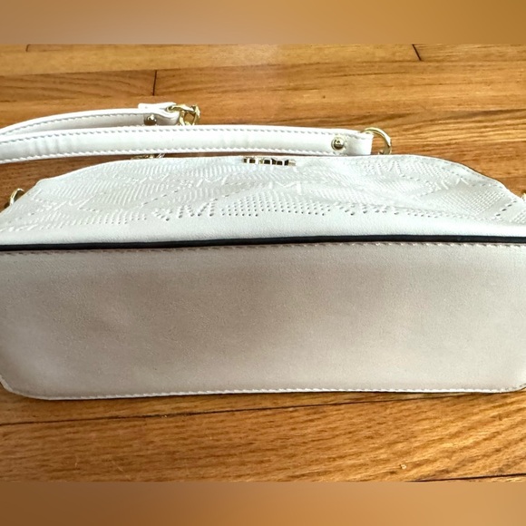 Steve Madden BMaggie White Crossbody Vegan Faux Leather Bag with Gold accents - Picture 9 of 9